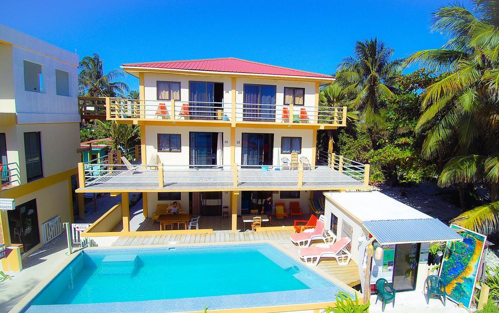 Popeye'S Beach Resort San Pedro  Exterior photo